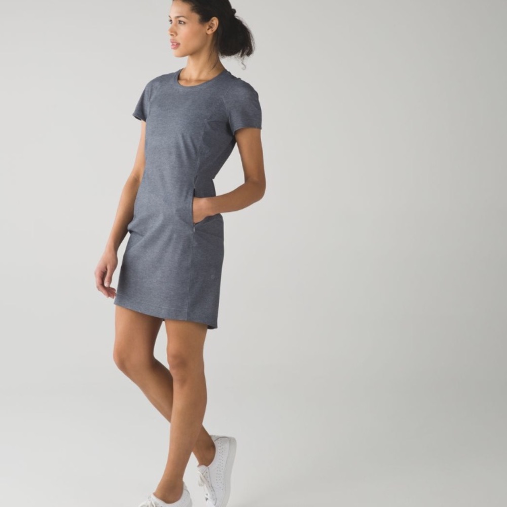Lululemon &go Endeavor Dress